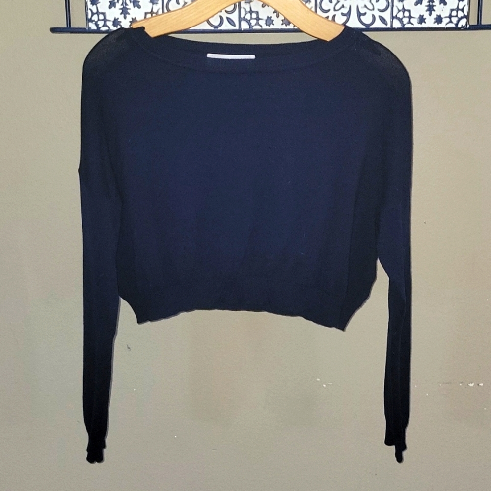 MOD Cropped Sweater